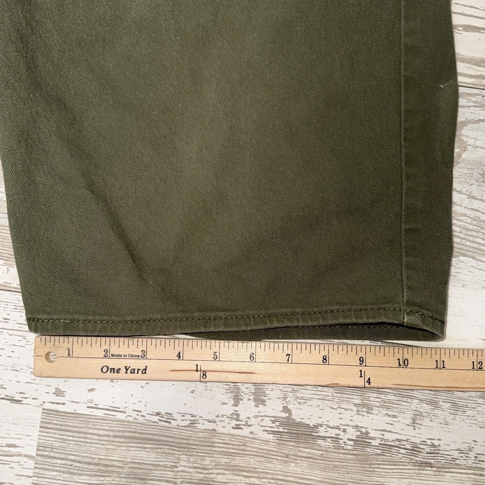 Levis 505 Denim Shorts Mens 42 Green 10 Inseam Bermuda Casual Zip Fly 5 Pocket